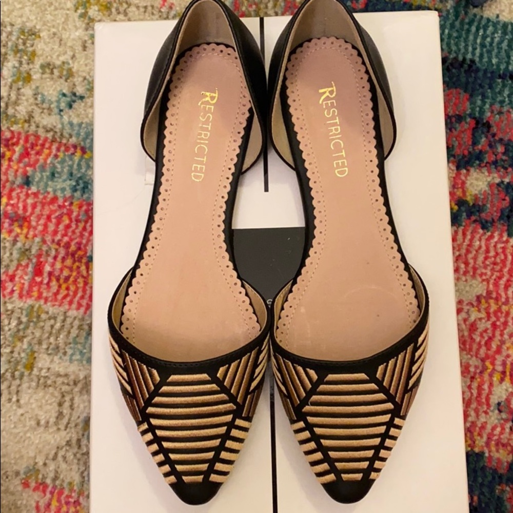 Shoes - Picture 5 of 9